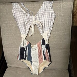 Nani high tide one piece swimsuit size xs never worn